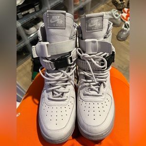 Nike SF Air Force 1 Women's Boot size 7.5